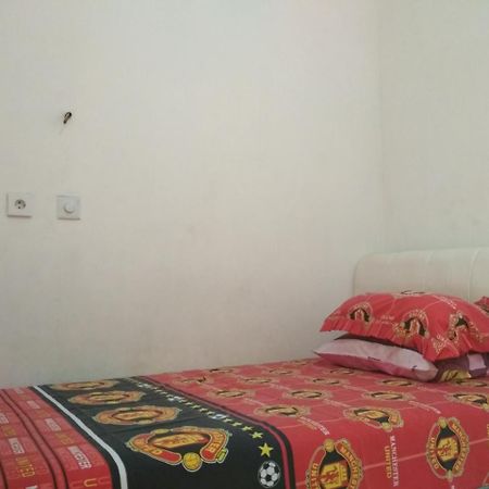 Blue Flame Inn Banyuwangi  Zewnętrze zdjęcie
