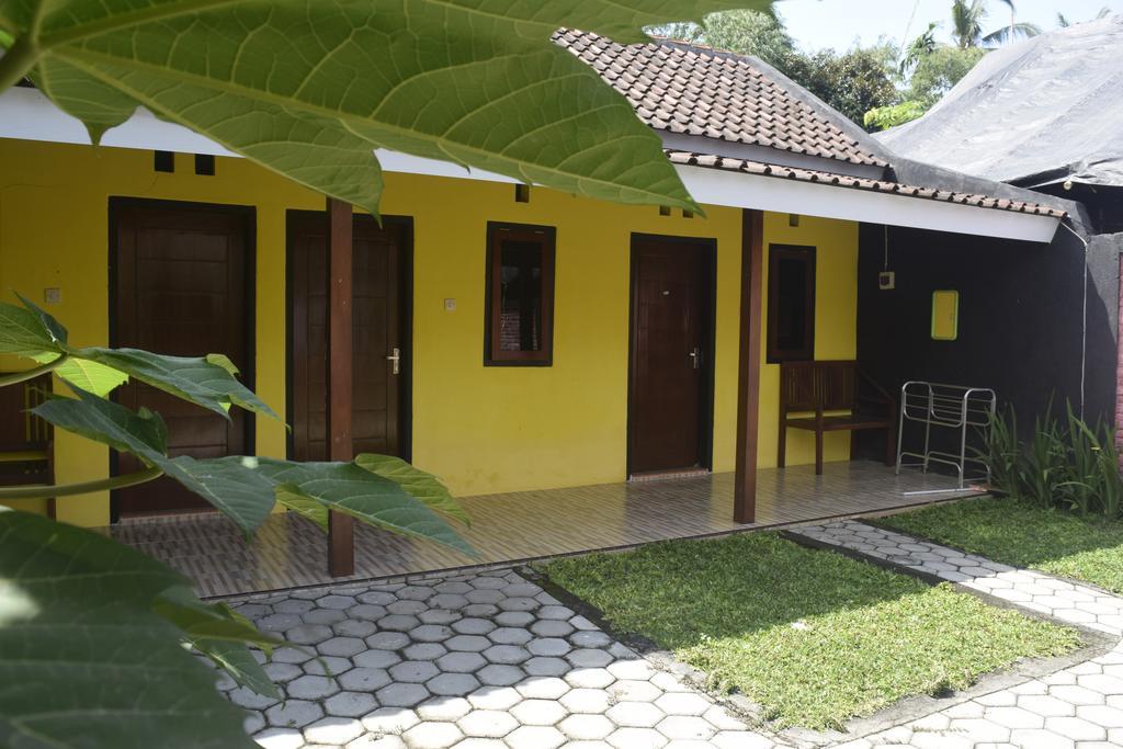 Blue Flame Inn Banyuwangi  Zewnętrze zdjęcie