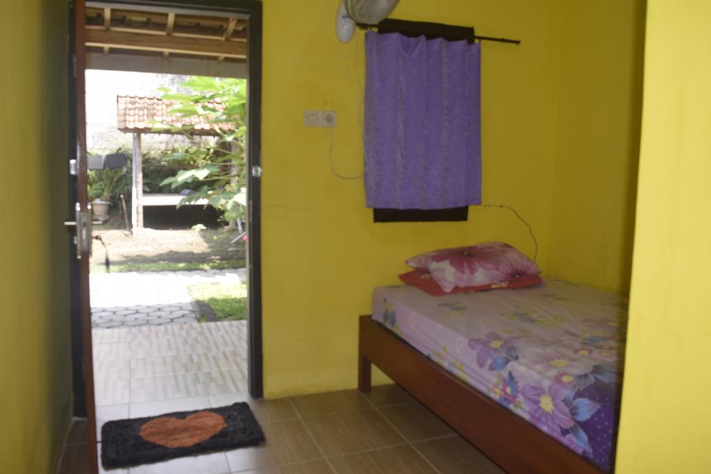 Blue Flame Inn Banyuwangi  Zewnętrze zdjęcie